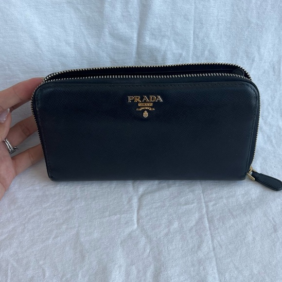 USED Authentic Prada Zip Wallet - Picture 1 of 11